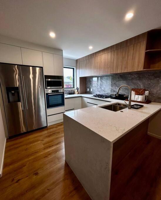 Queenbed Room, Free Carpark 10b-1 Homestay Auckland